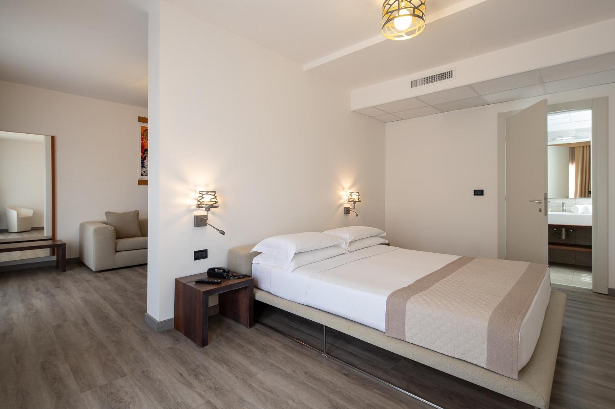 Fantinello Hotel Caorle Eksteriør billede