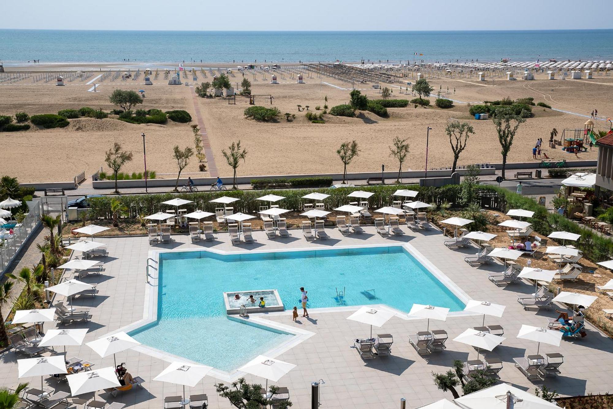 Fantinello Hotel Caorle Eksteriør billede